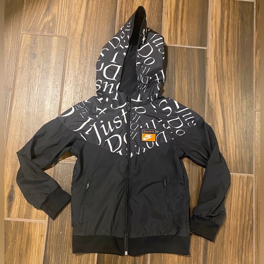 Boys Nike windbreaker. Size XS
